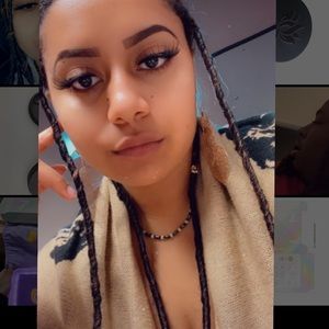 Meet your Posher, Maya